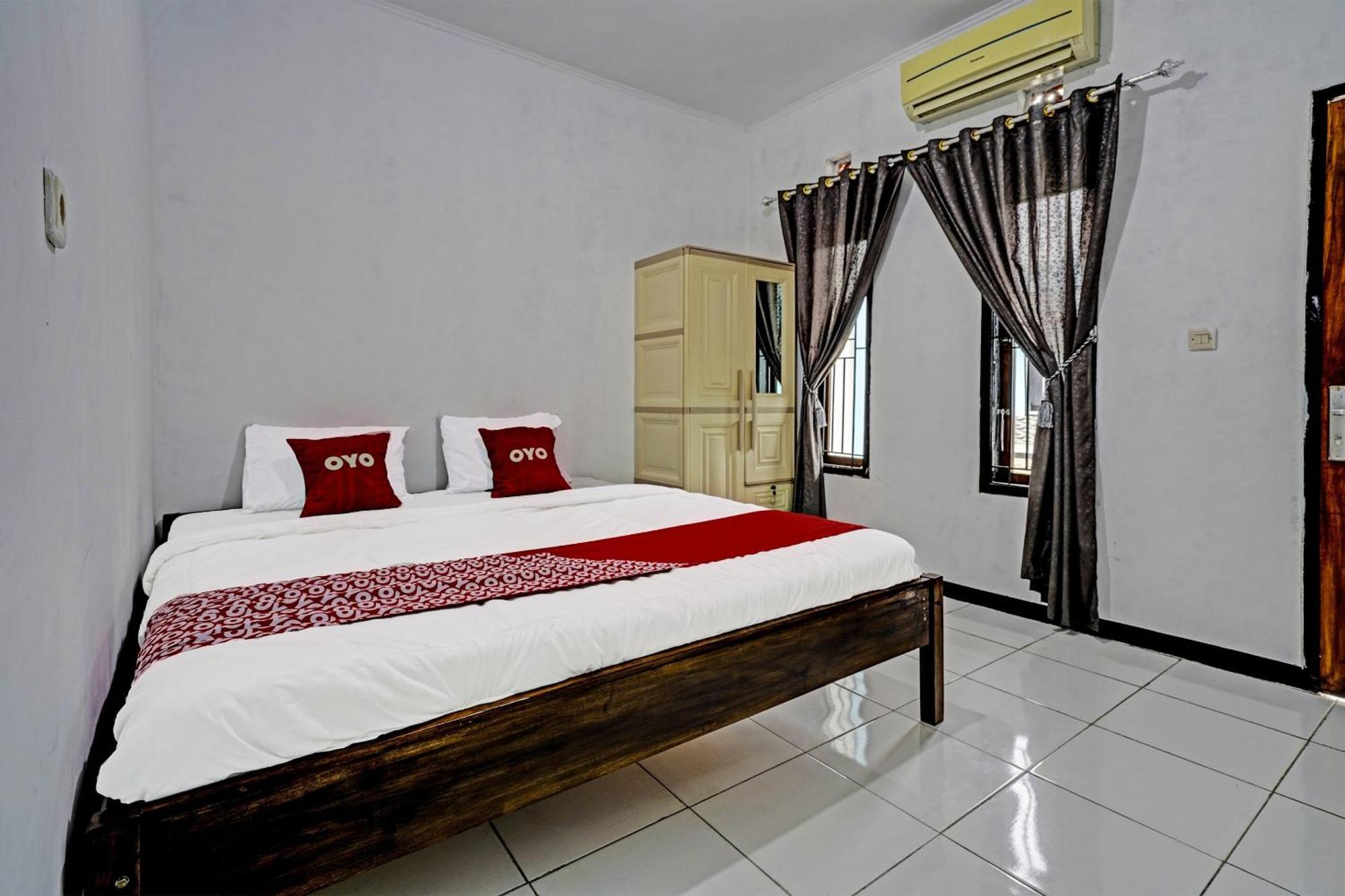 Oyo 91334 Permata Papua Guest House Pameungpeuk  Exterior foto